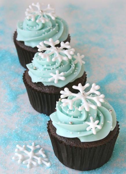Image for event: Family Winter Dessert Wars Contest